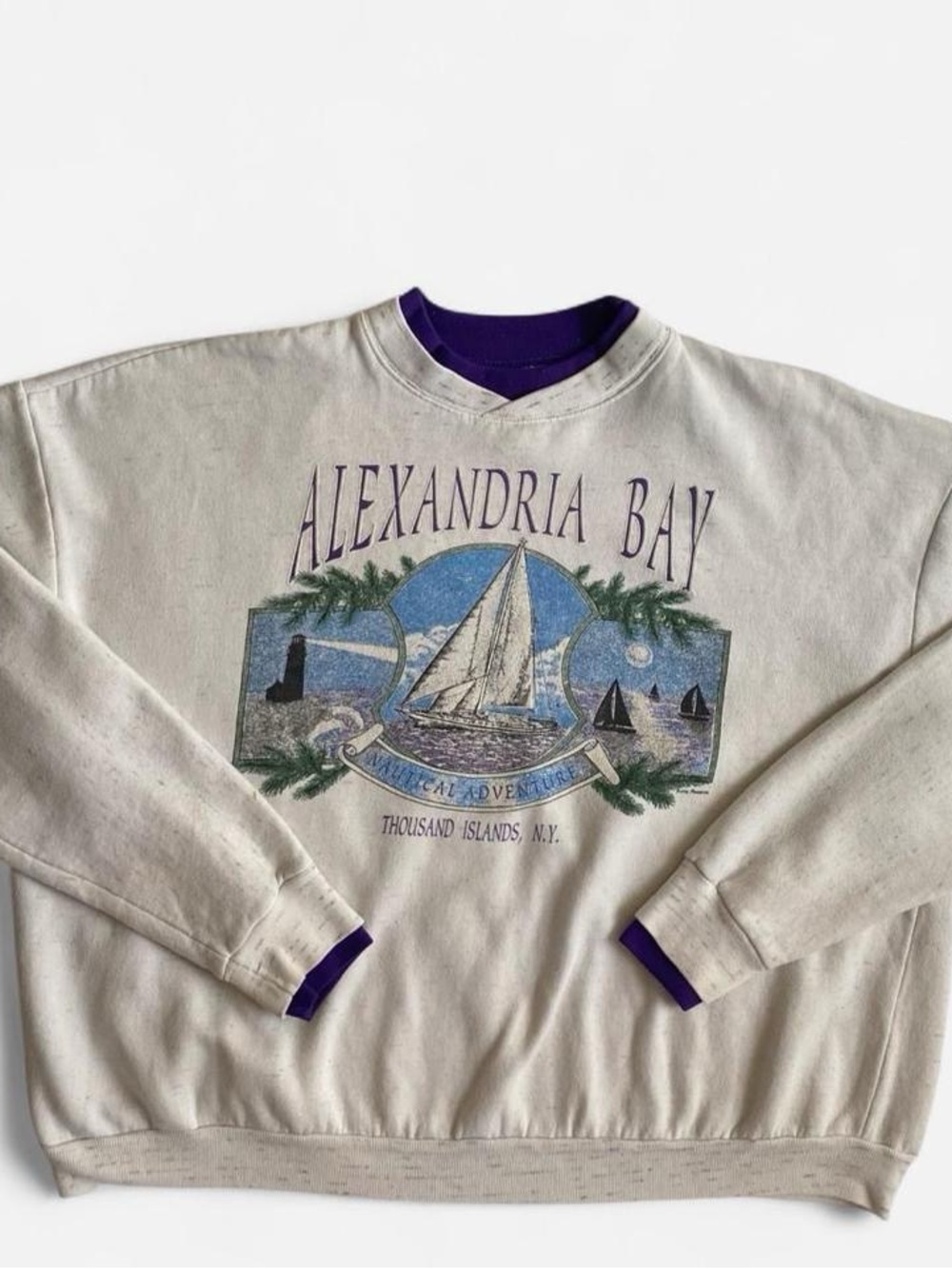 Vintage Alexandria Bay tourist travel sweatshirt